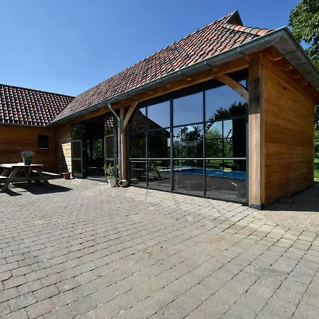 Vakantiehuis Spacious In With Pool *